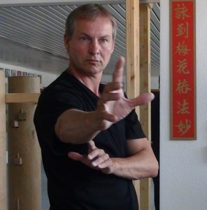 Grundstellung der Kampfkunst Xing Yi Chuan
